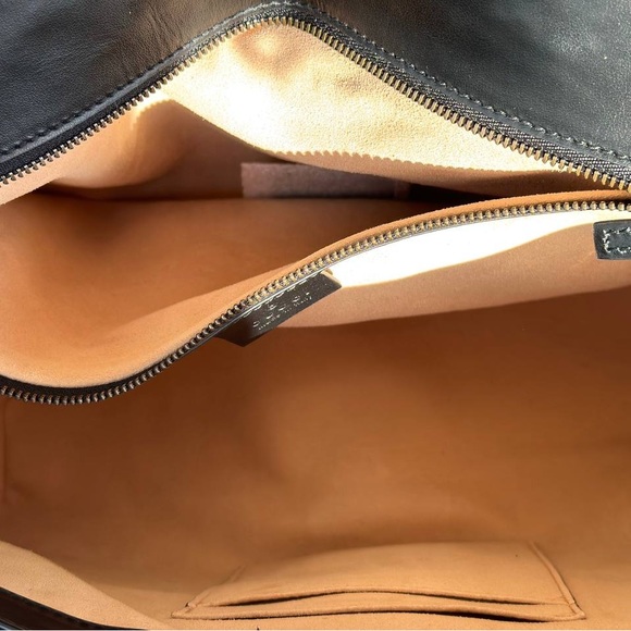 Gucci GG Marmont medium shoulder bag - Picture 11 of 12